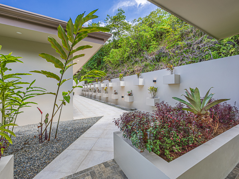 3 bed Single Family Homes For Sale in Ojochal, Puntarenas - hero 22