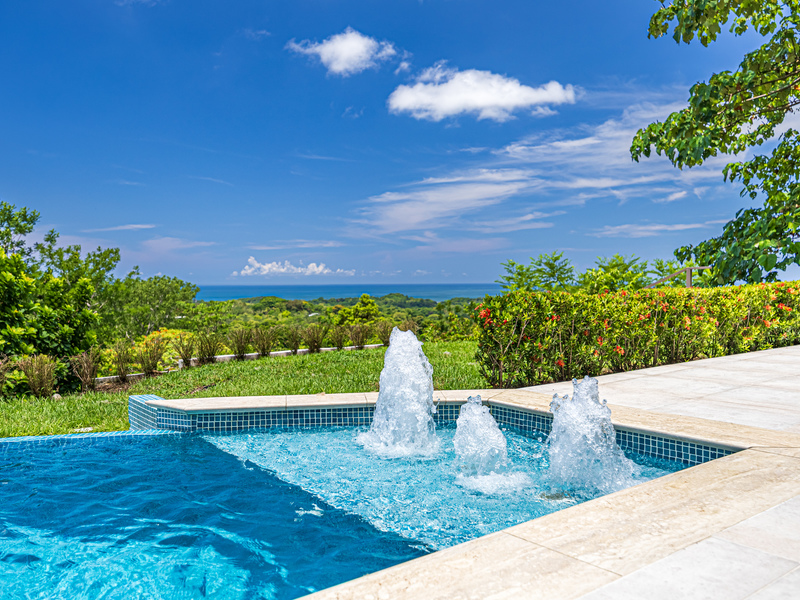 3 bed Single Family Homes For Sale in Ojochal, Puntarenas - hero 2