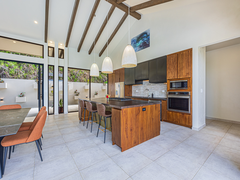 3 bed Single Family Homes For Sale in Ojochal, Puntarenas - hero 6