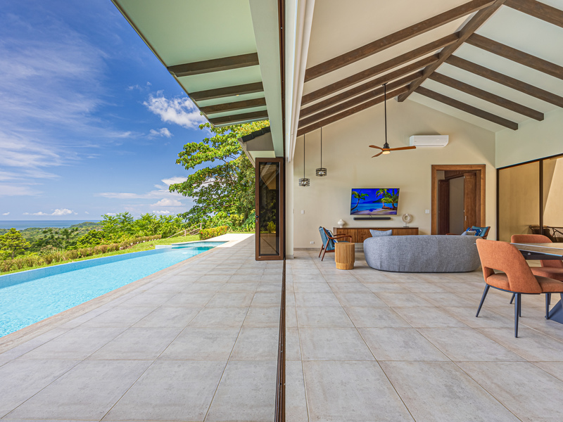 3 bed Single Family Homes For Sale in Ojochal, Puntarenas - hero 24
