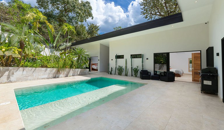 5 bed Single Family Homes For Sale in Playa Grande, Guanacaste - thumb 29