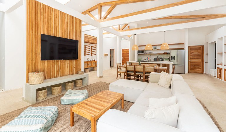 5 bed Single Family Homes For Sale in Playa Grande, Guanacaste - thumb 4