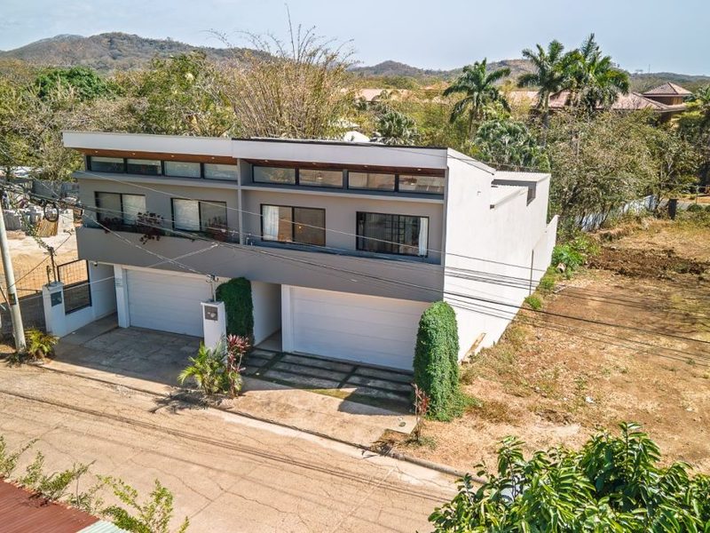 4 bed Single Family Homes For Sale in Tamarindo, Guanacaste - hero 21