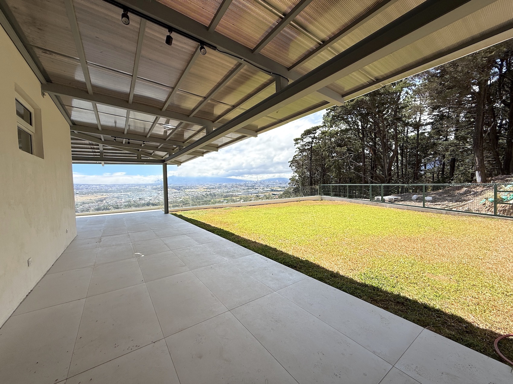 3 bed Apartment For Rent in Guachipelin De Escazu, San Jose - thumb 3