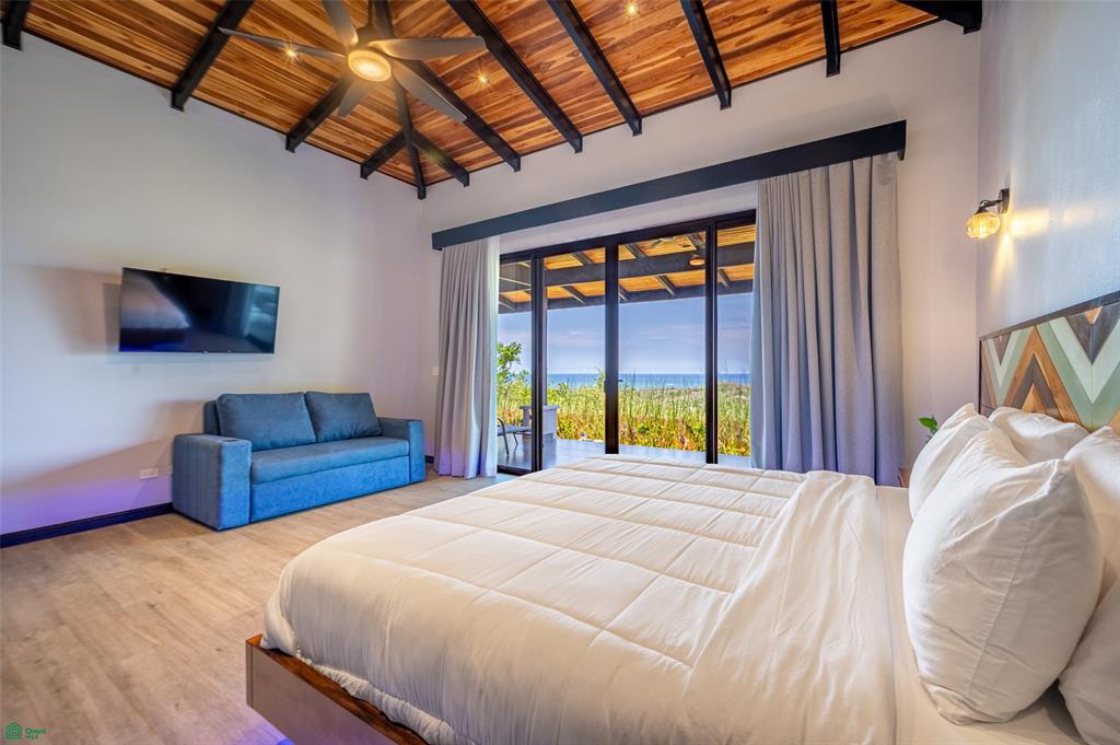 5 bed Single Family Homes For Sale in Playa Grande, Guanacaste - thumb 16