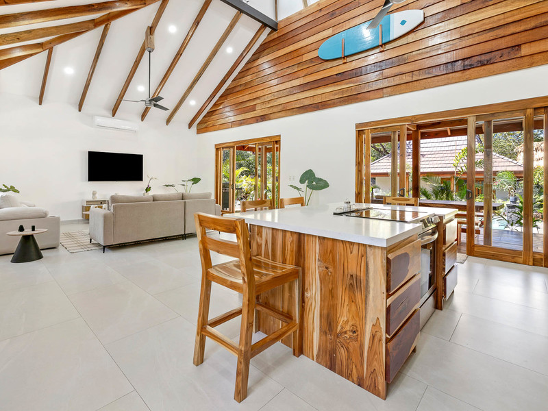 5 bed Single Family Homes For Sale in Avellanas, Guanacaste - hero 5