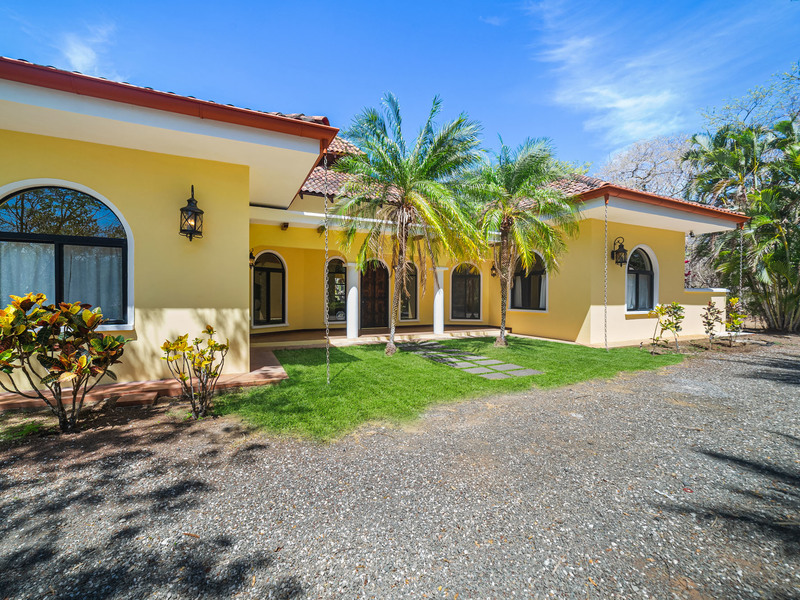4 bed Single Family Homes For Sale in Junquillal, Guanacaste - hero 3