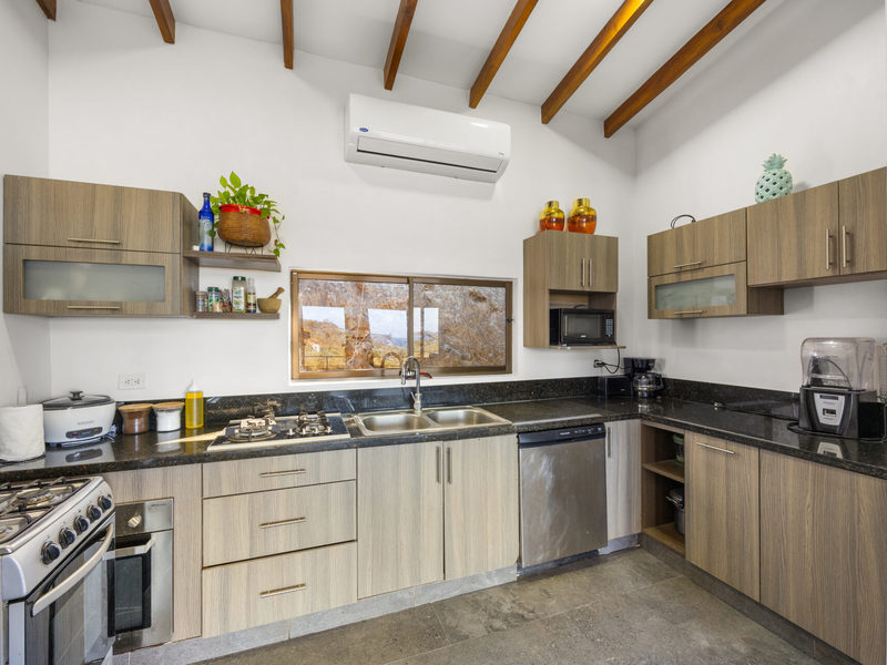 6 bed Single Family Homes For Sale in Playa Potrero, Guanacaste - hero 7
