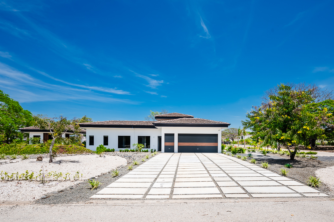4 bed Single Family Homes For Sale in Hacienda Pinilla, Guanacaste - thumb 27