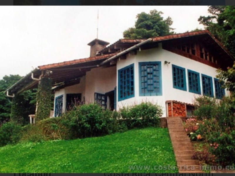 4 bed Single Family Homes For Sale in San Ramon, Alajuela - hero 2