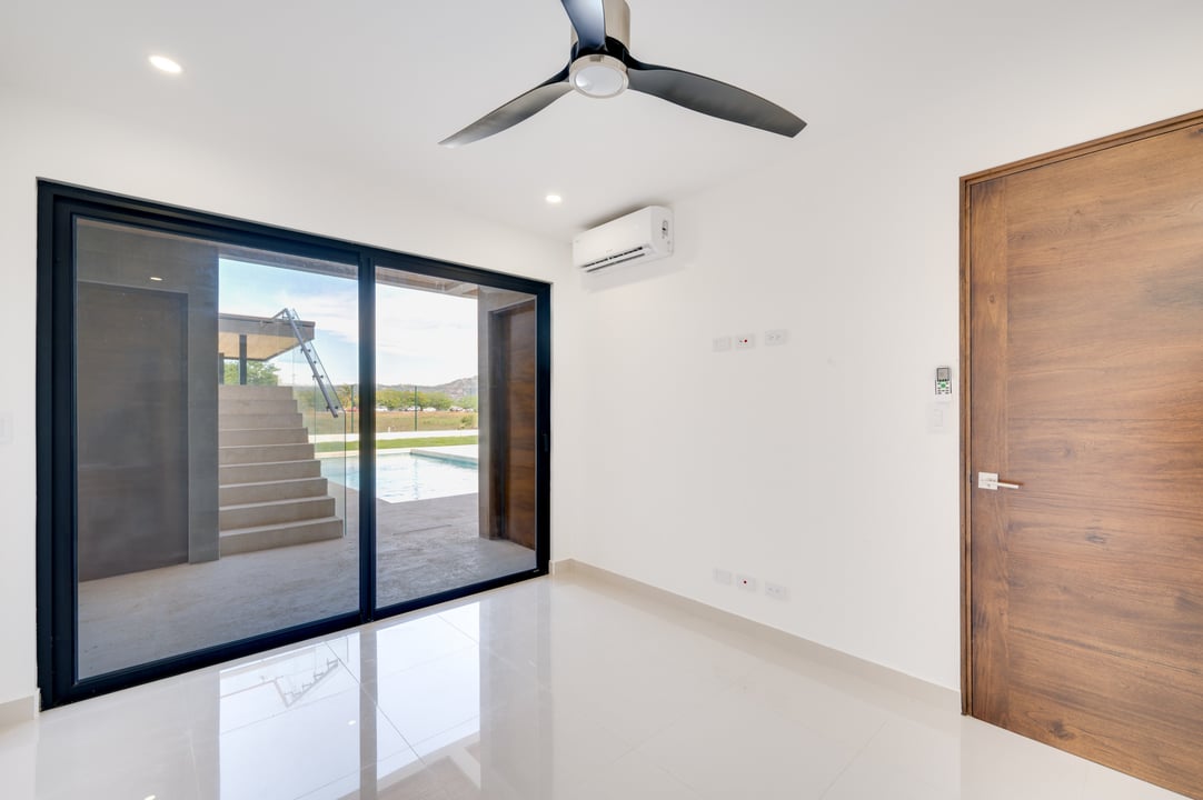 6 bed Single Family Homes For Sale in Playa Flamingo, Guanacaste - thumb 23