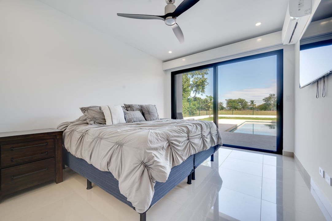 6 bed Single Family Homes For Sale in Playa Flamingo, Guanacaste - thumb 16
