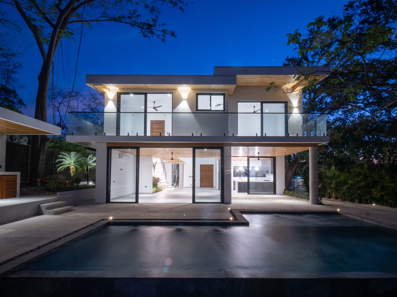 4 bed Single Family Homes For Sale in Playa Grande, Guanacaste - hero 4