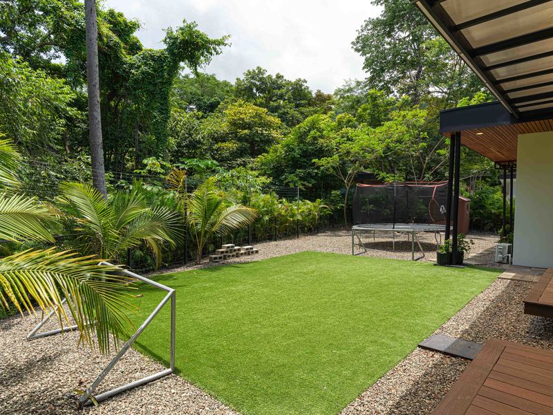 4 bed Single Family Homes For Sale in Playa Grande, Guanacaste - hero 27