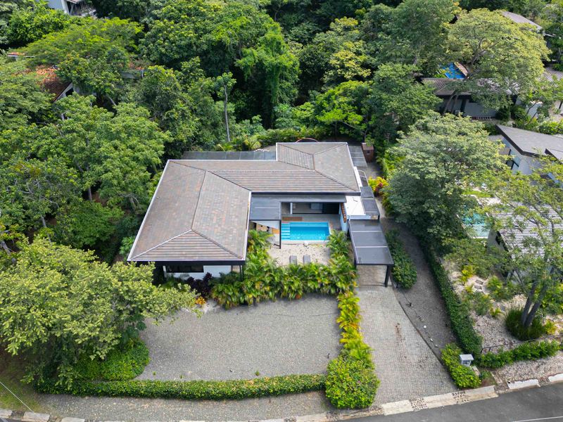 4 bed Single Family Homes For Sale in Playa Grande, Guanacaste - hero 2