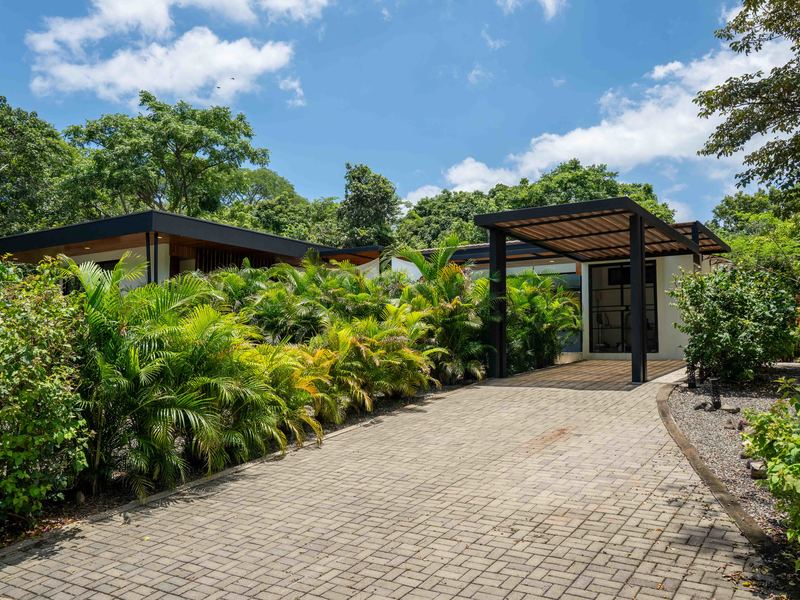 4 bed Single Family Homes For Sale in Playa Grande, Guanacaste - hero 25