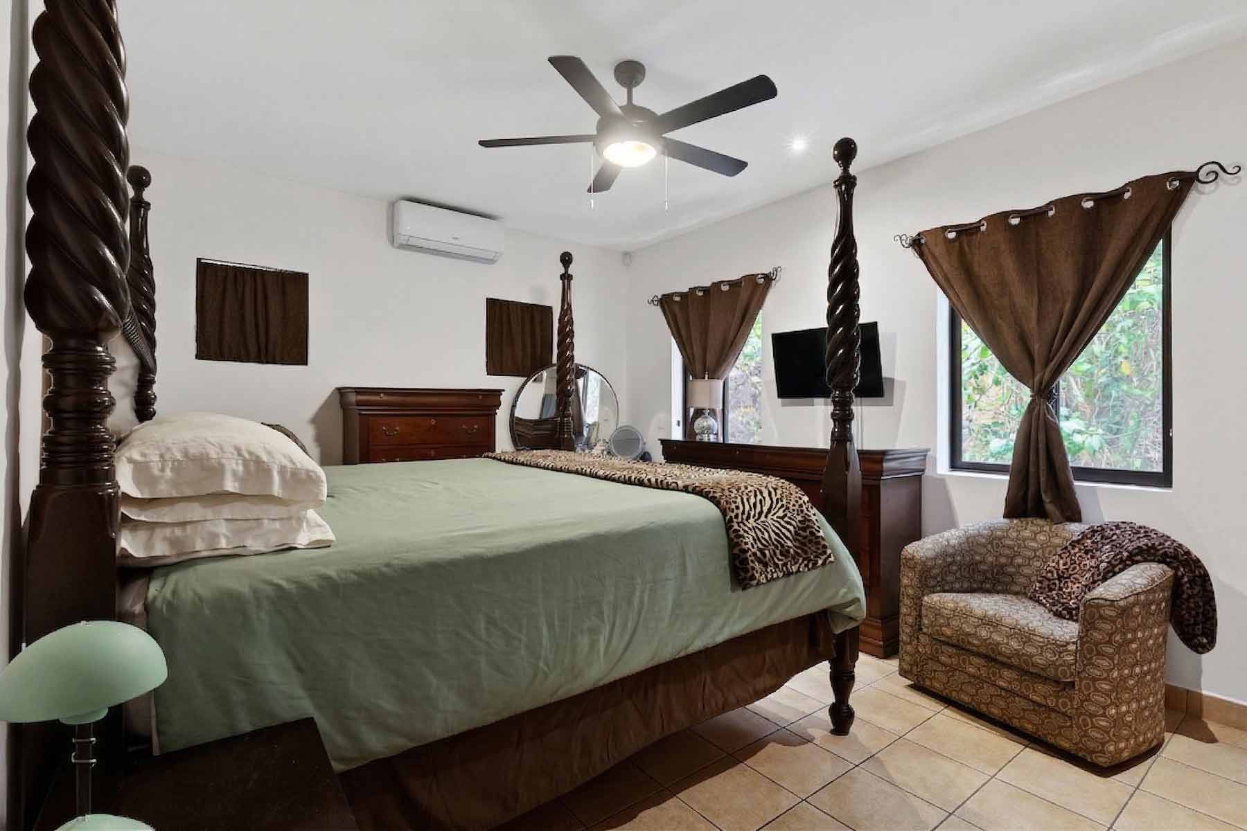 3 bed Single Family Homes For Sale in Tamarindo, Guanacaste - thumb 15