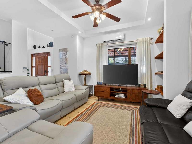 3 bed Single Family Homes For Sale in Tamarindo, Guanacaste - hero 6