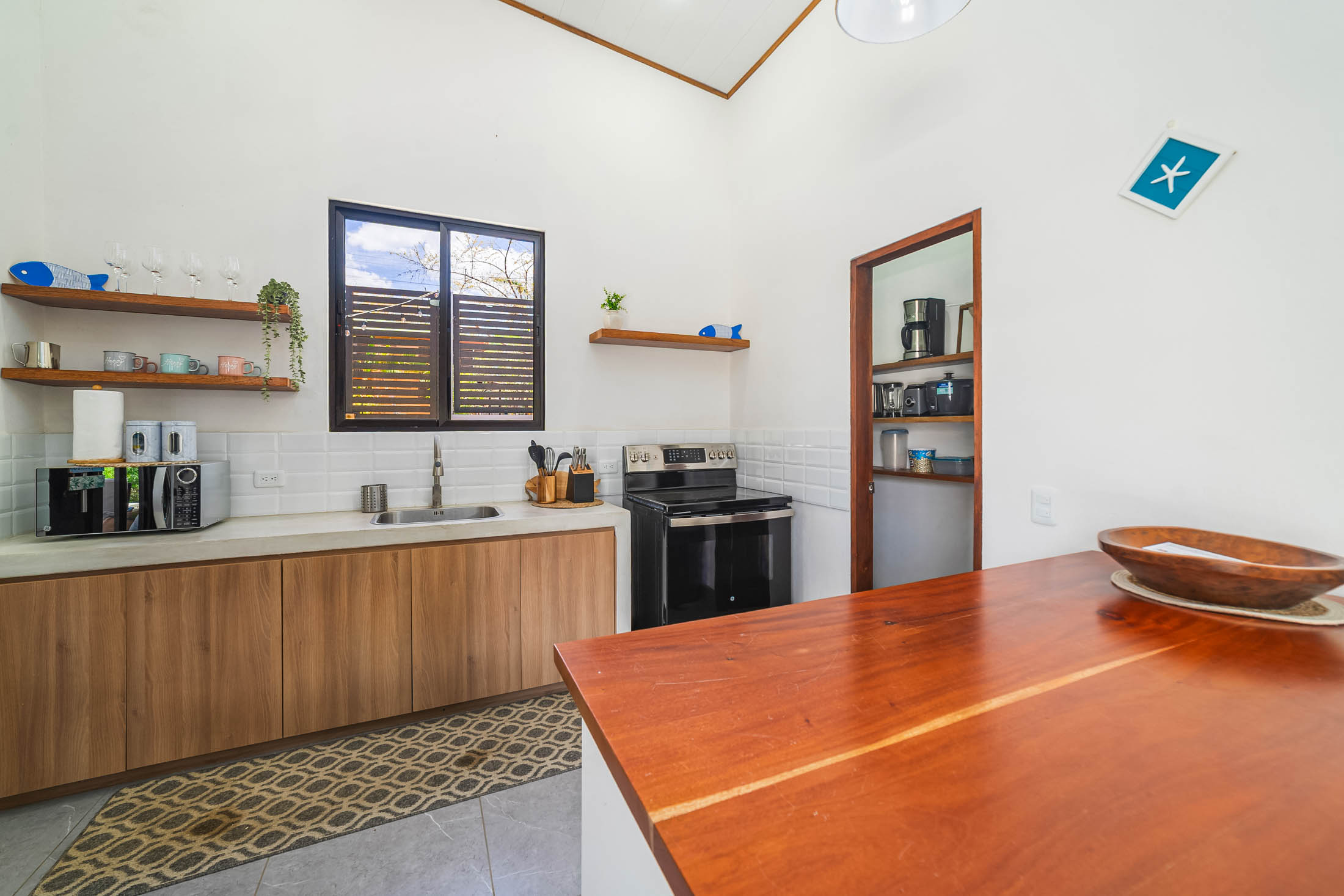 4 bed Single Family Homes For Sale in Playa Negra, Guanacaste - thumb 17