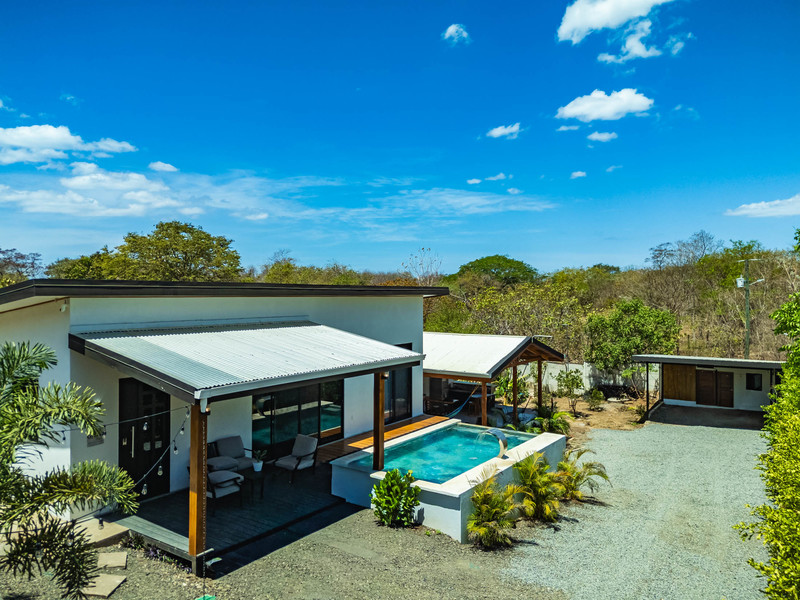 4 bed Single Family Homes For Sale in Playa Negra, Guanacaste - hero 3