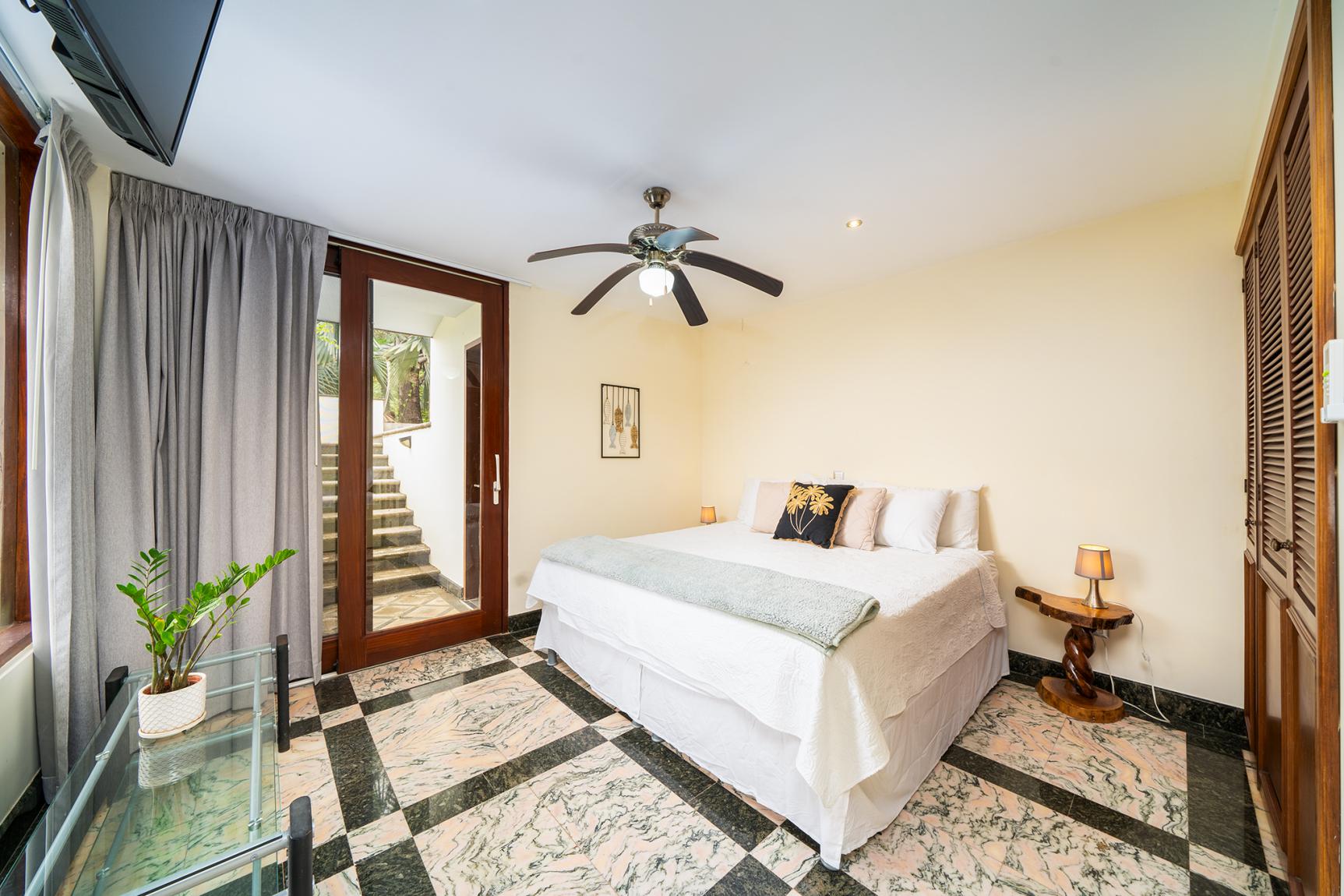 4 bed Single Family Homes For Sale in Playa Prieta, Guanacaste - thumb 10