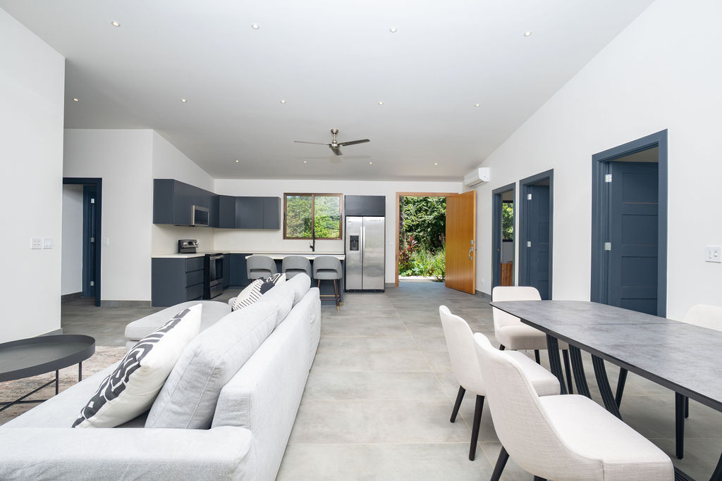 4 bed Single Family Homes For Sale in Playa Potrero, Guanacaste - thumb 6