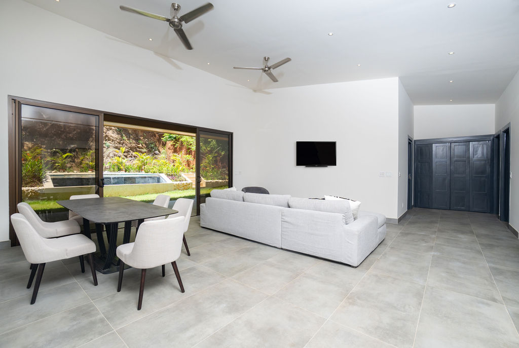 4 bed Single Family Homes For Sale in Playa Potrero, Guanacaste - thumb 7