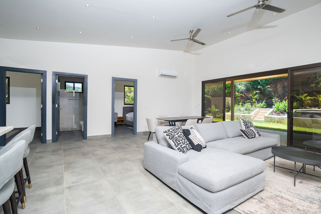 4 bed Single Family Homes For Sale in Playa Potrero, Guanacaste - thumb 5