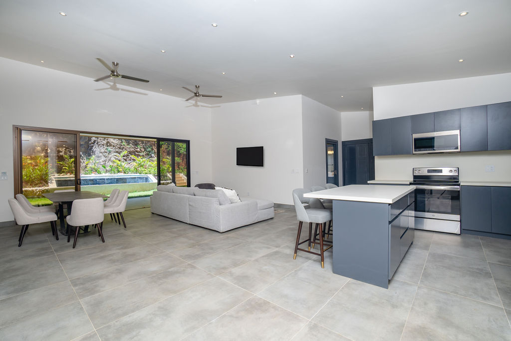 4 bed Single Family Homes For Sale in Playa Potrero, Guanacaste - thumb 8