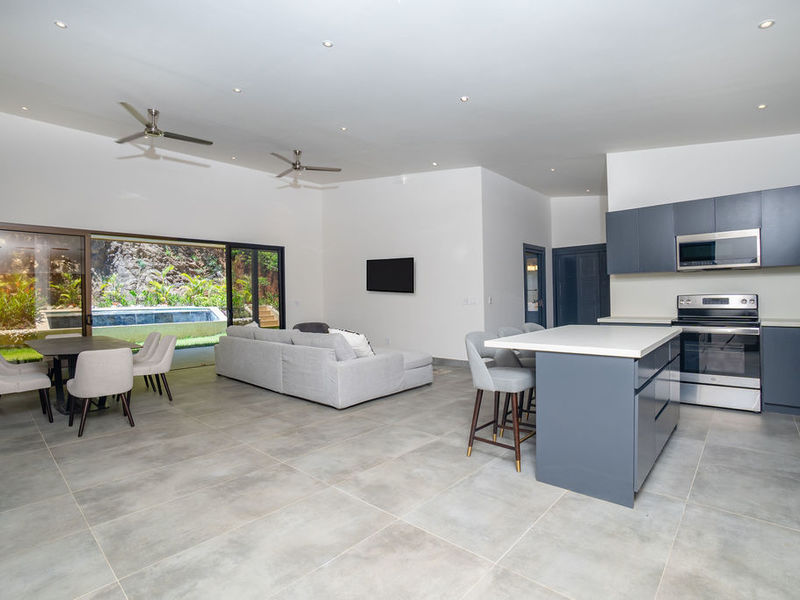 4 bed Single Family Homes For Sale in Playa Potrero, Guanacaste - hero 8