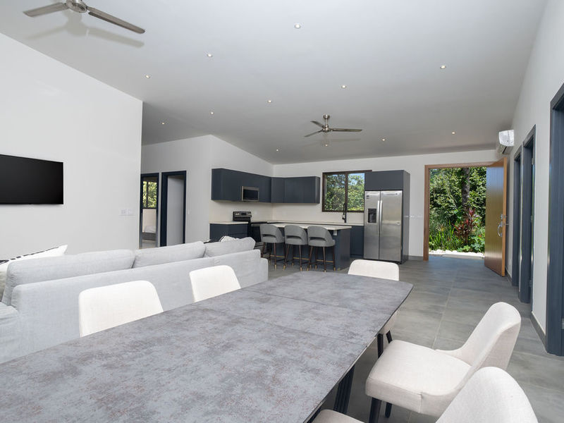 4 bed Single Family Homes For Sale in Playa Potrero, Guanacaste - hero 9