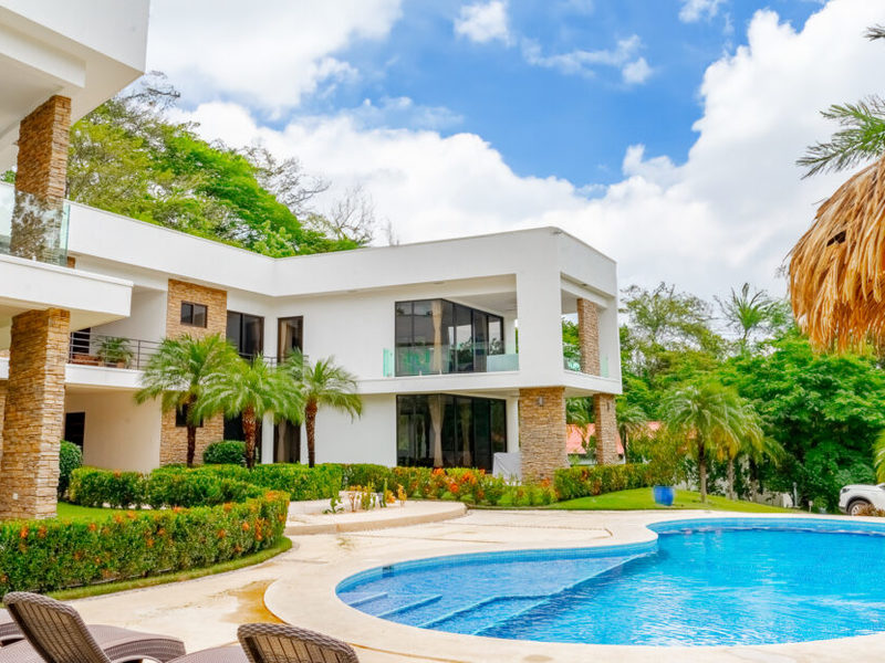 12 bed Single Family Homes For Sale in Playas Del Coco, Guanacaste - hero 3