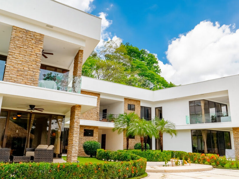 12 bed Single Family Homes For Sale in Playas Del Coco, Guanacaste - hero 12