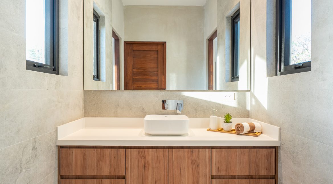 4 bed Single Family Homes For Sale in Tamarindo, Guanacaste - thumb 14