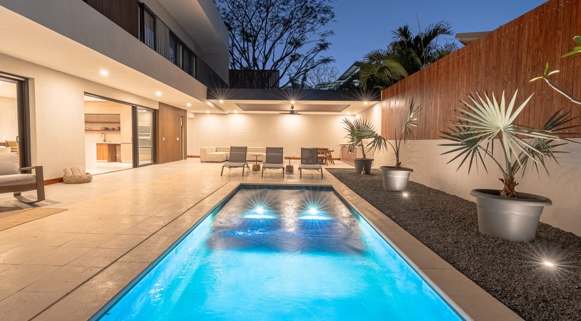 4 bed Single Family Homes For Sale in Tamarindo, Guanacaste - thumb 1