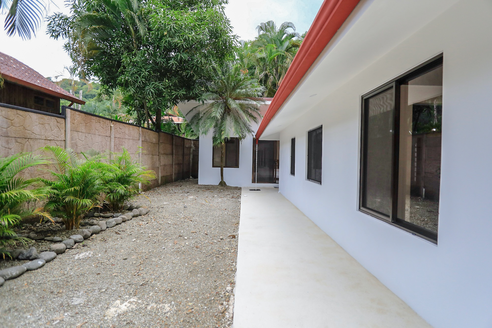 1 bed Single Family Homes For Sale in Santa Teresa, Puntarenas - thumb 3