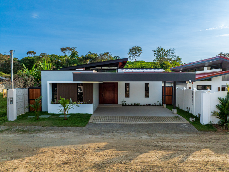 3 bed Single Family Homes For Sale in Uvita, Puntarenas - hero 4