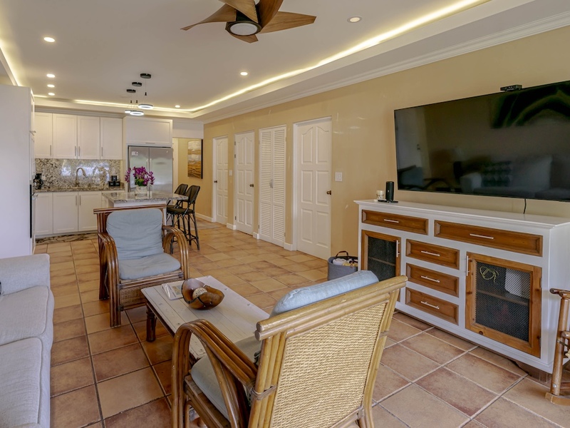 3 bed Condo For Sale in Playa Flamingo, Guanacaste - hero 10