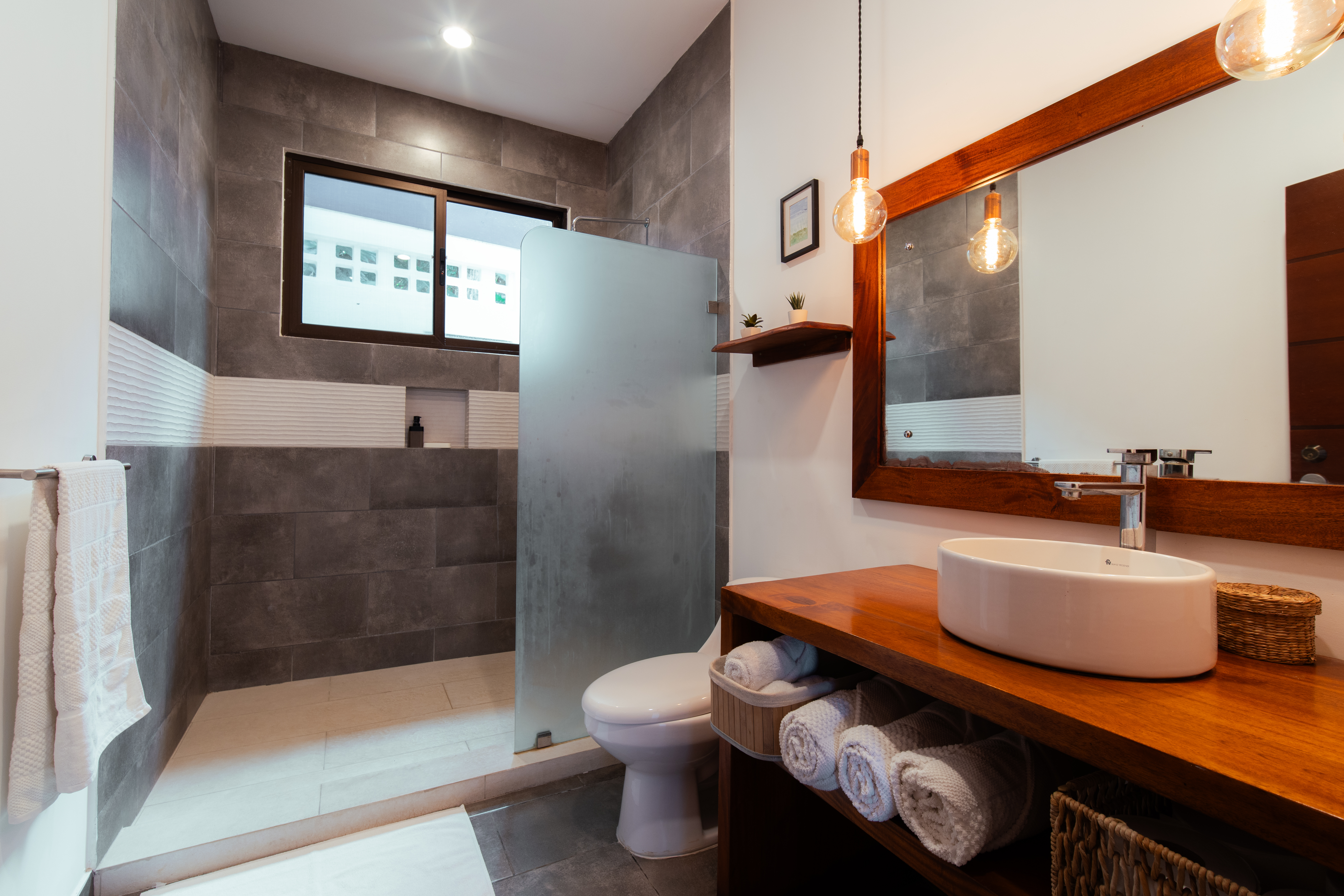 4 bed Single Family Homes For Sale in Santa Teresa, Puntarenas - thumb 18