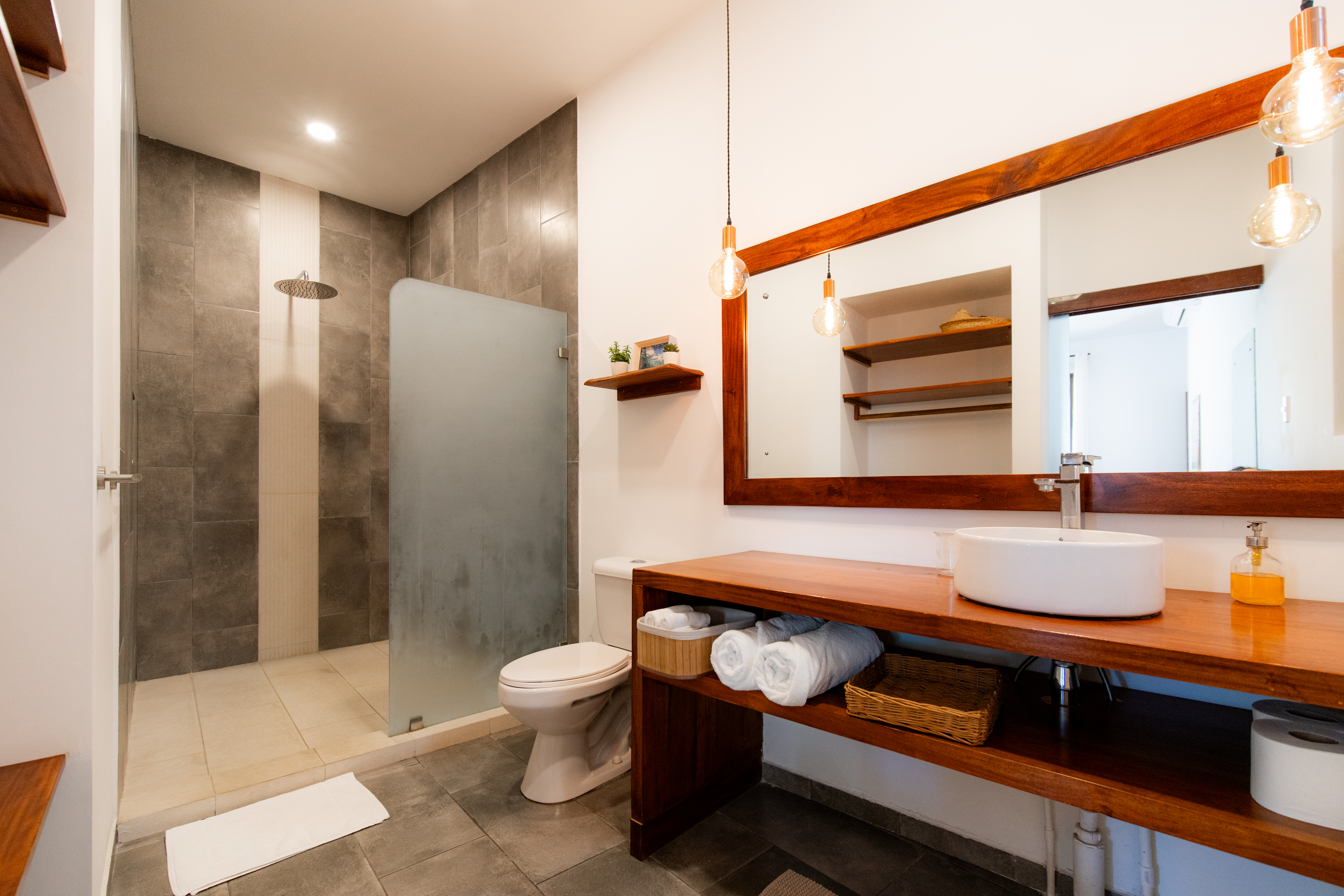 4 bed Single Family Homes For Sale in Santa Teresa, Puntarenas - thumb 22