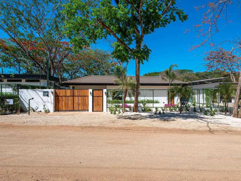 3 bed Single Family Homes For Sale in Playa Grande, Guanacaste - hero 21
