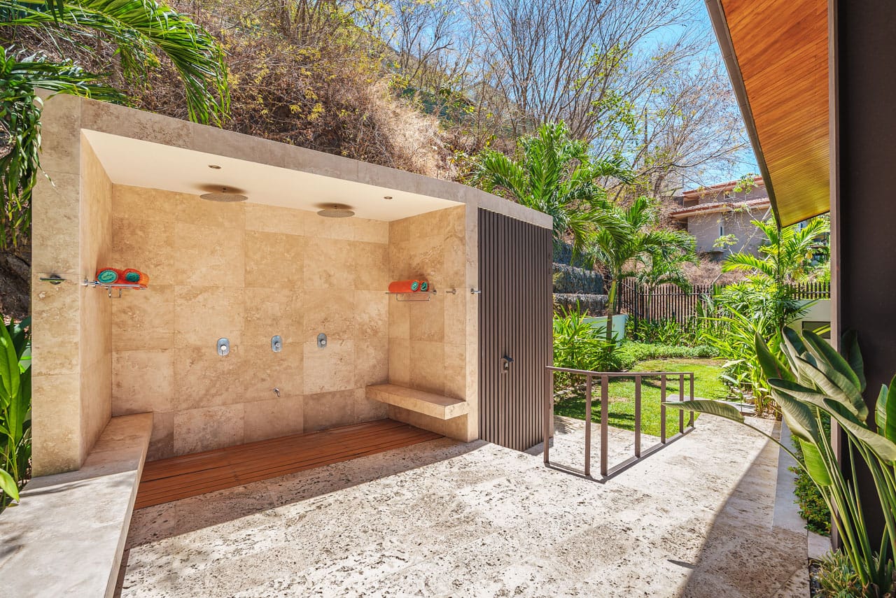 5 bed Single Family Homes For Sale in Tamarindo, Guanacaste - thumb 30