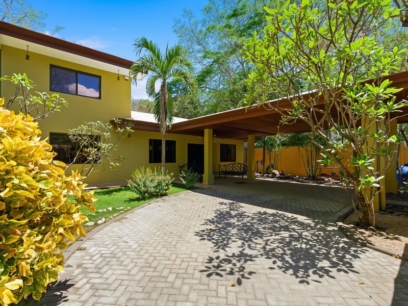 4 bed Single Family Homes For Sale in Playa Potrero, Guanacaste - hero 22