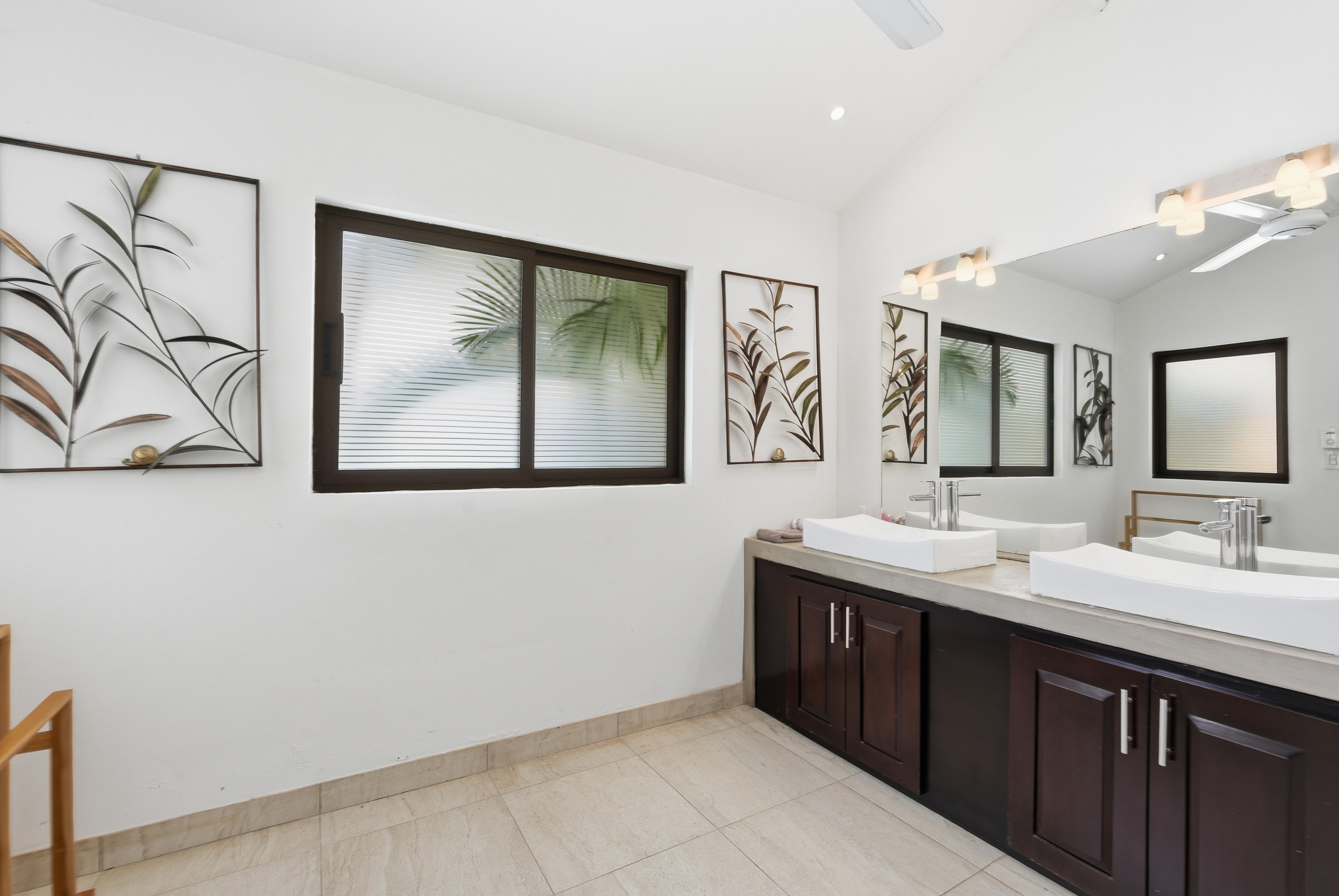 4 bed Single Family Homes For Sale in Playa Potrero, Guanacaste - thumb 27