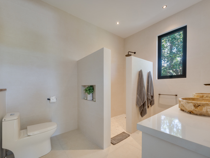 4 bed Single Family Homes For Sale in Tamarindo, Guanacaste - hero 18