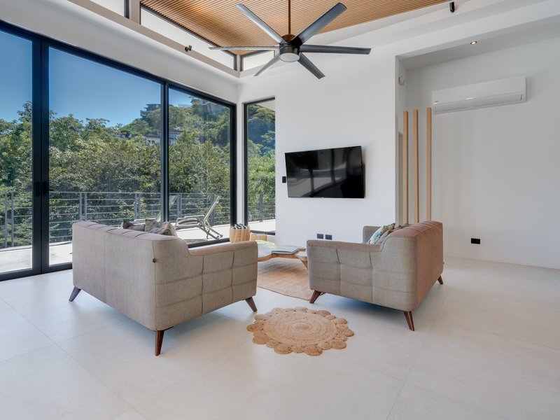 4 bed Single Family Homes For Sale in Tamarindo, Guanacaste - hero 7