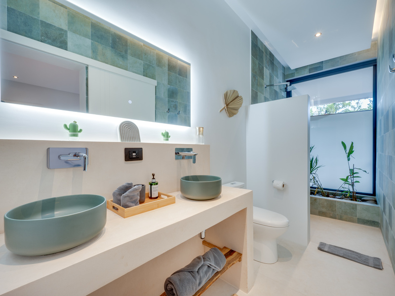 4 bed Single Family Homes For Sale in Tamarindo, Guanacaste - hero 27