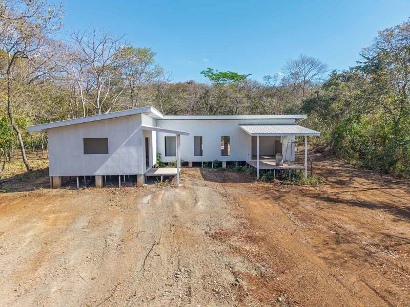 3 bed Single Family Homes For Sale in Tamarindo, Guanacaste - hero 3