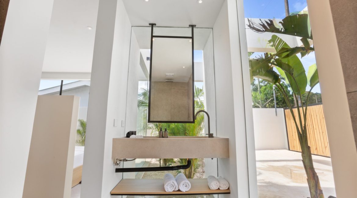 4 bed Single Family Homes For Sale in Tamarindo, Guanacaste - thumb 23