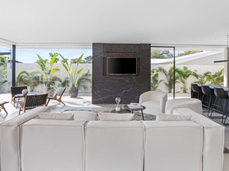 4 bed Single Family Homes For Sale in Tamarindo, Guanacaste - hero 7